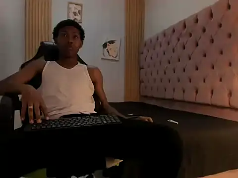 Snapshot of Jax_Maliq chatting on 10/04/25, 01:29 Jax Maliq online show from 10/04/25, 01:29