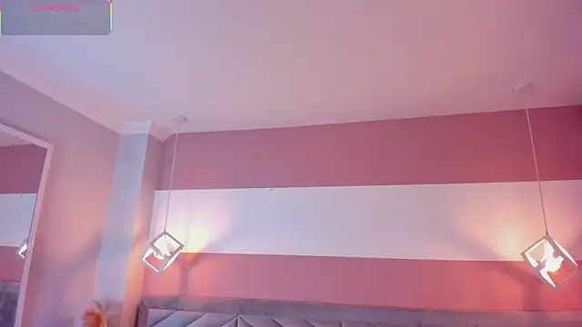 Mia Valentine  online show from 11/11/25, 08:25