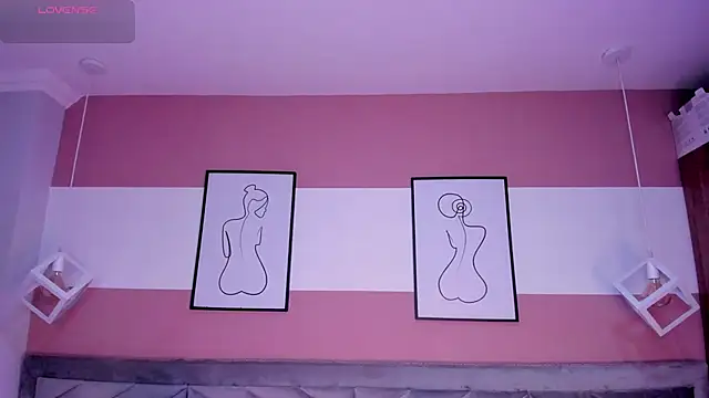 Mia Valentine  online show from 11/26/25, 08:31