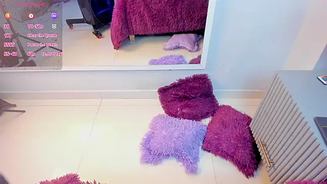 Snapshot of Mia_Valentine_ chatting on 02/24/26, 08:10 Mia Valentine online show from 02/24/26, 08:10