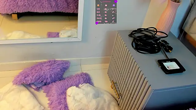 Mia Valentine  online show from 03/09/26, 08:12