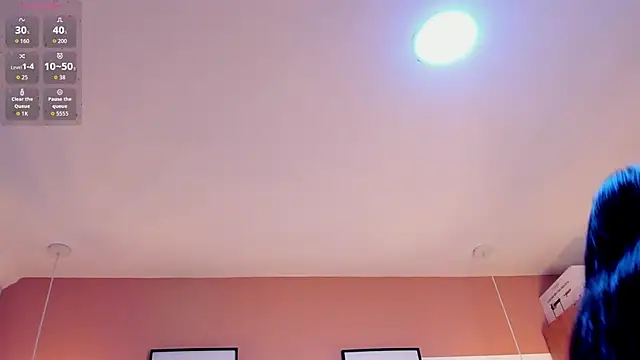 Mia Valentine  online show from 12/18/25, 08:12