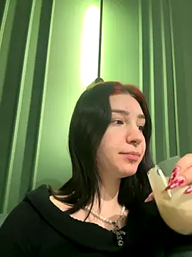 VampyScarlet online show from 10/14/25, 04:24