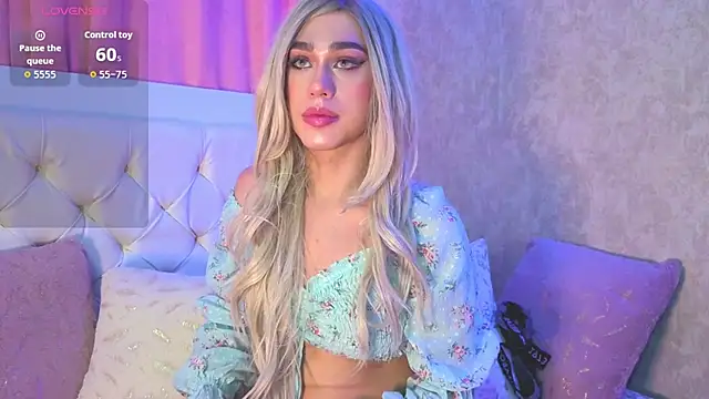 saraah queen1 online show from 10/31/25, 04:42