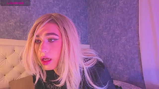 saraah queen1 online show from 10/28/25, 05:08