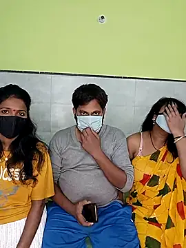 Snapshot of kamini_bhabhi chatting on 12/01/25, 01:23 kamini bhabhi online show from 12/01/25, 01:23