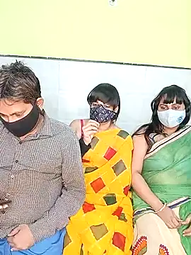 Snapshot of kamini_bhabhi chatting on 12/18/25, 04:22 kamini bhabhi online show from 12/18/25, 04:22