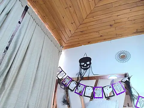 maraa X online show from 10/28/25, 07:24