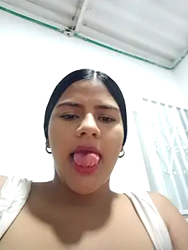 Snapshot of daringxxxhot chatting on 09/20/25, 11:04 daringxxxhot online show from 09/20/25, 11:04