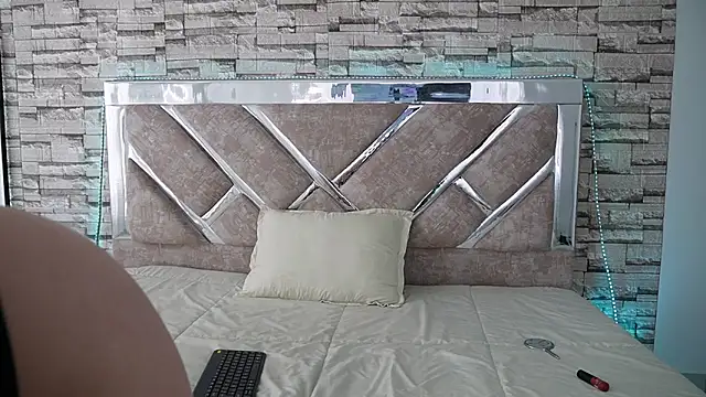 natasha vesper online show from 11/20/25, 01:12