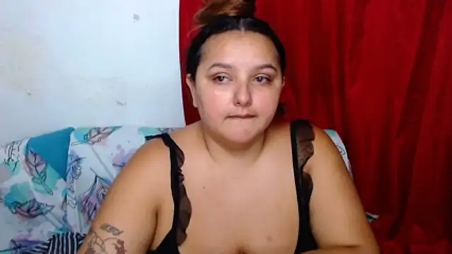 KeilyHall online show from 11/11/25, 04:07