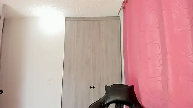 lyanna cb online show from 12/17/25, 01:27