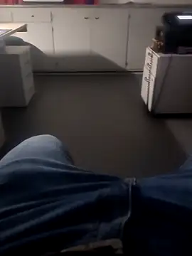 Snapshot of stunning_stallion chatting on 02/21/26, 05:04 stunning stallion online show from 02/21/26, 05:04