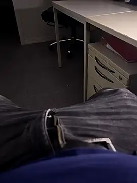 Snapshot of stunning_stallion chatting on 02/02/26, 09:47 stunning stallion online show from 02/02/26, 09:47