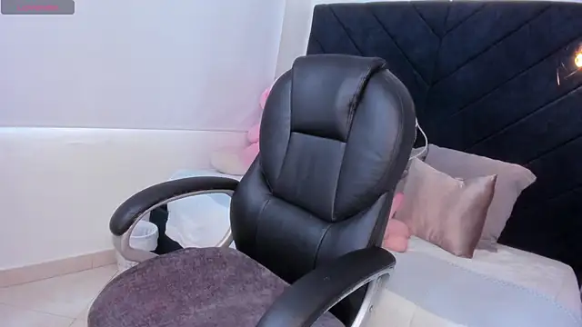 kate lua online show from 01/10/26, 01:06