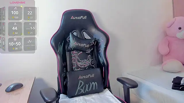 Snapshot of kate_lua chatting on 10/04/25, 01:01 kate lua online show from 10/04/25, 01:01