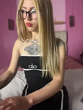 PrettyAshley  online show from 05/07/26, 09:29