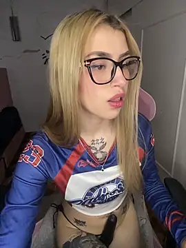 PrettyAshley  online show from 05/31/26, 07:14