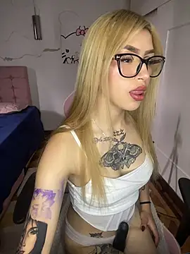 PrettyAshley  online show from 06/02/26, 07:36