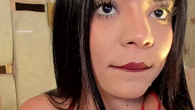 Snapshot of charlotte_line chatting on 12/18/25, 05:17 charlotte line online show from 12/18/25, 05:17