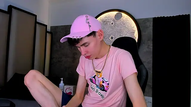 Snapshot of Deivid_oficial20 chatting on 11/07/25, 07:51 Deivid oficial20 online show from 11/07/25, 07:51