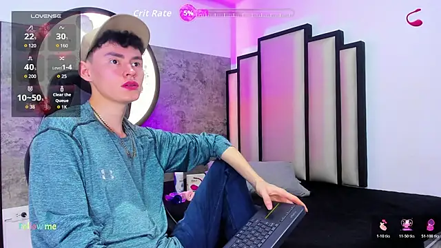 Snapshot of Deivid_oficial20 chatting on 10/25/25, 07:47 Deivid oficial20 online show from 10/25/25, 07:47