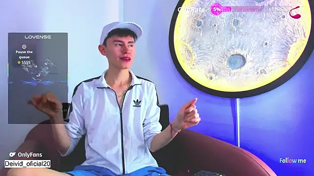 Snapshot of Deivid_oficial20 chatting on 11/21/25, 01:10 Deivid oficial20 online show from 11/21/25, 01:10