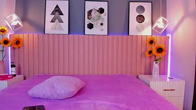 Nina Ford online show from 11/29/25, 03:28