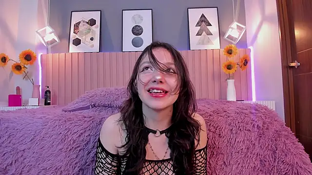 Nina Ford online show from 03/25/26, 03:17