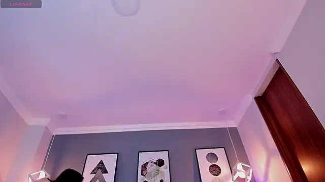 Nina Ford online show from 11/26/25, 03:06