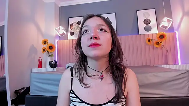 Nina Ford online show from 04/11/26, 03:36