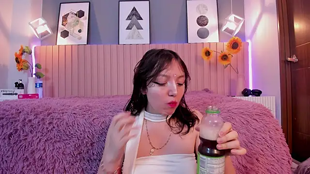 Nina Ford online show from 04/29/26, 03:11