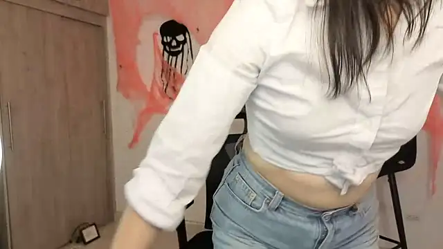 AlessandraLB online show from 10/15/25, 01:37