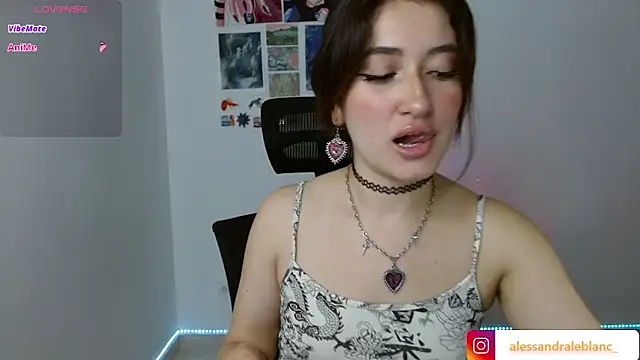 AlessandraLB online show from 09/18/25, 10:40