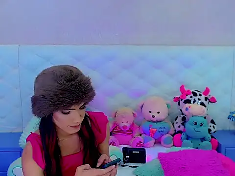 hanna sweett34 online show from 10/28/25, 05:34