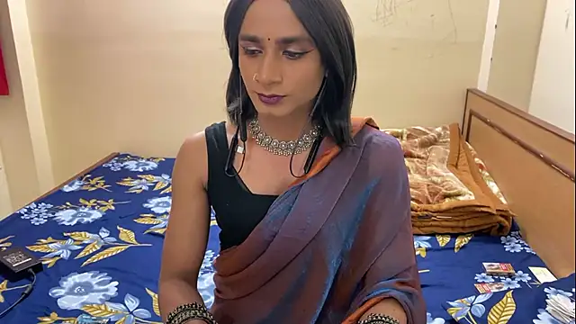 LuvLayla online show from 01/10/26, 07:53