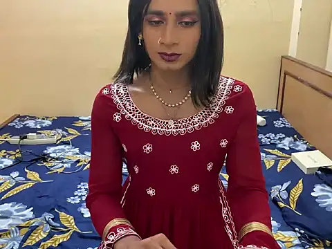 LuvLayla online show from 01/18/26, 05:16