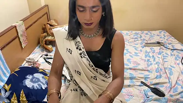 LuvLayla online show from 02/18/26, 08:05