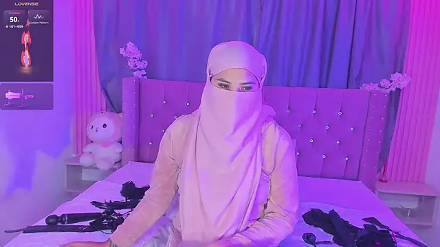 Nayla-Mouna online show from 05/05/26, 07:33
