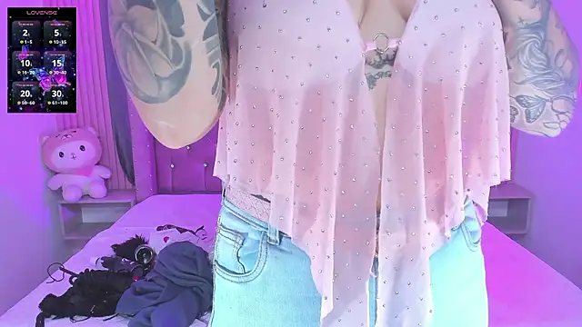 Nayla-Mouna online show from 03/16/26, 08:00