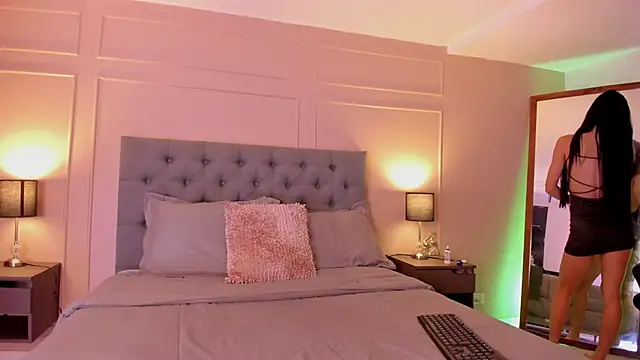 Snapshot of ALICESANDOVAL chatting on 09/28/25, 11:28 ALICESANDOVAL online show from 09/28/25, 11:28