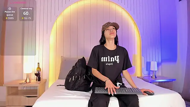 ALICESANDOVAL online show from 12/19/25, 11:34