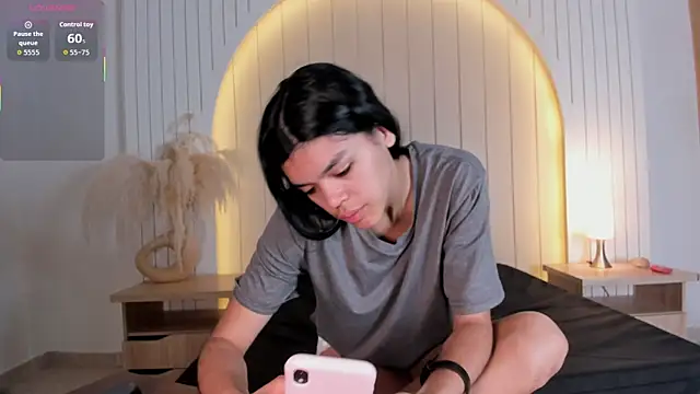 ALICESANDOVAL online show from 04/12/26, 11:13