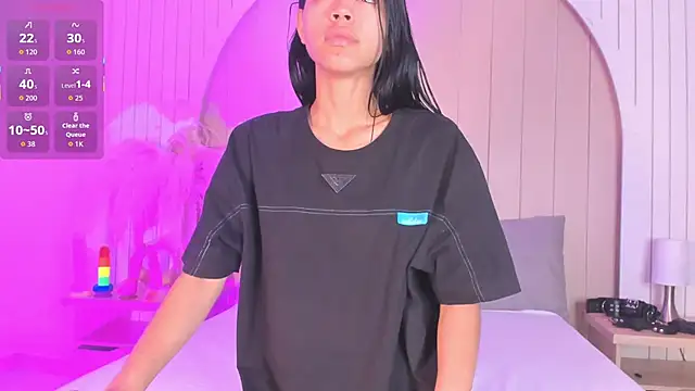 ALICESANDOVAL online show from 04/06/26, 11:22