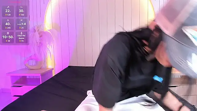 ALICESANDOVAL online show from 04/02/26, 11:28