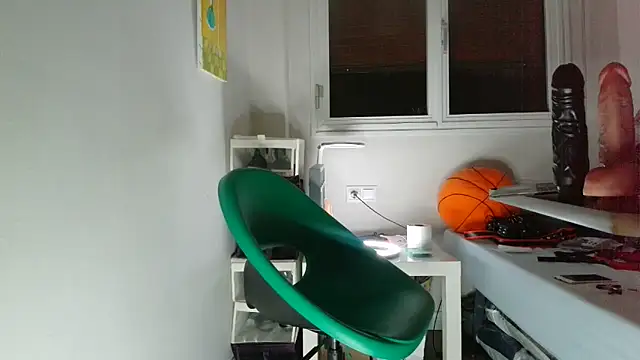 Maskpor2022 online show from 03/22/26, 08:32
