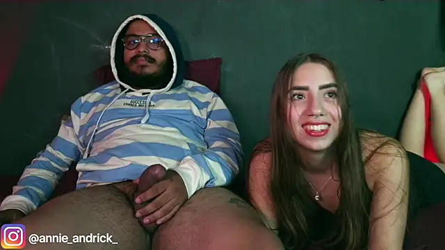  leda swan  online show from 11/08/25, 01:03