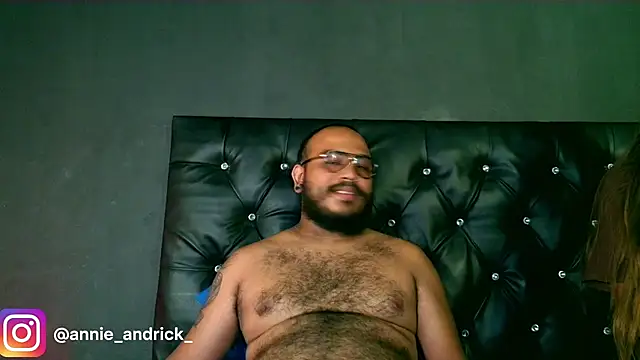  leda swan  online show from 12/05/25, 02:48