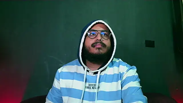  leda swan  online show from 11/04/25, 01:37