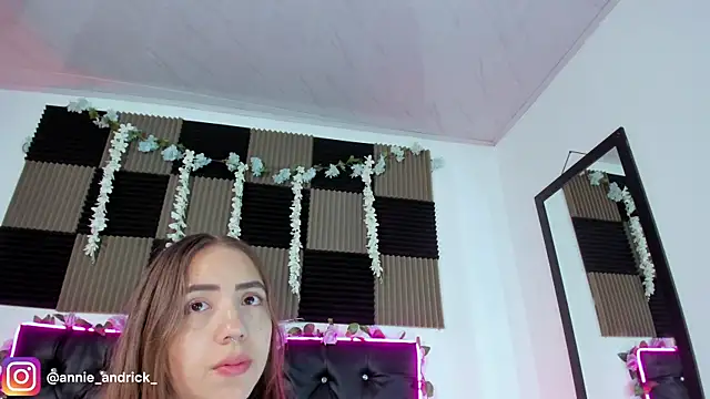  leda swan  online show from 05/10/26, 08:07
